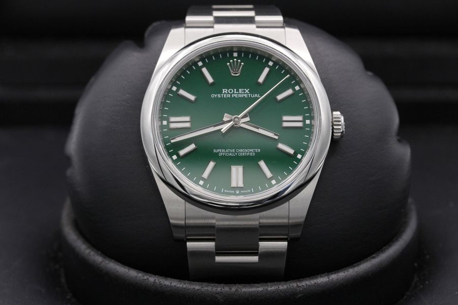 Rolex Oyster Perpetual 124300